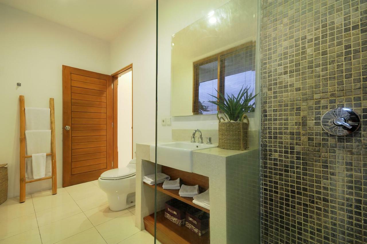 Villa Wania Kuta  Exterior photo